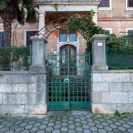 Apartment Castrum Rubini *